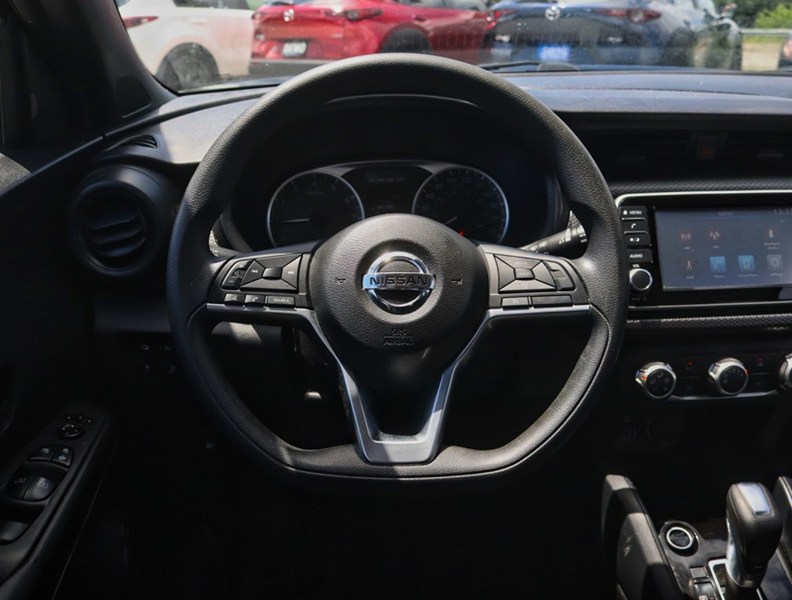 2020 Nissan Kicks S FWD