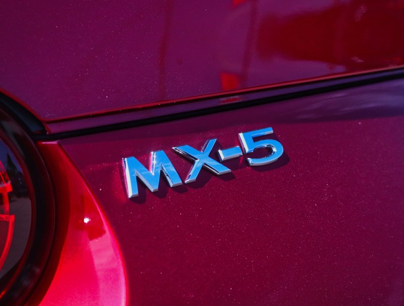 2023 Mazda Mx-5 Gs Manual