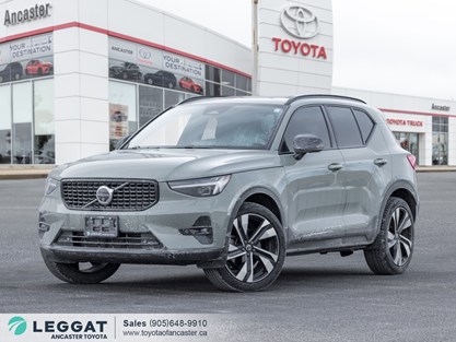 2025 VOLVO XC40 B5 AWD ULTRA DARK THEME