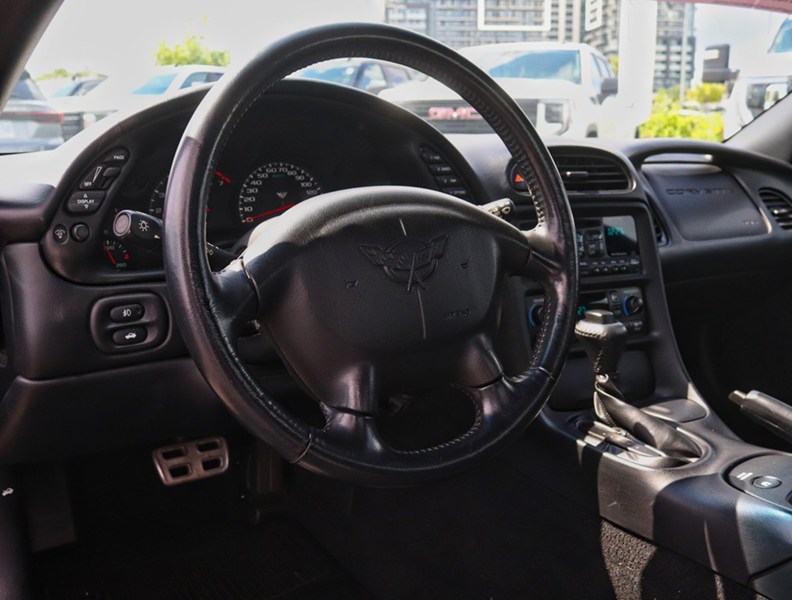 2004 Chevrolet Corvette 2Dr Convertible