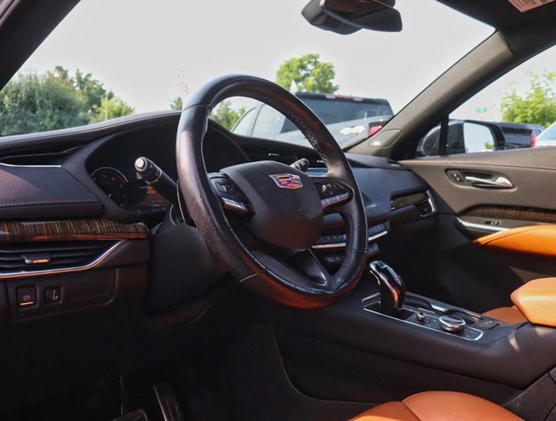 2021 Cadillac Xt4 AWD 4Dr Sport