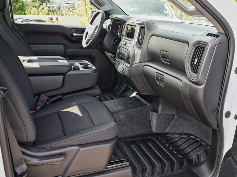 2024 Chevrolet Silverado 1500 2WD Reg Cab 140