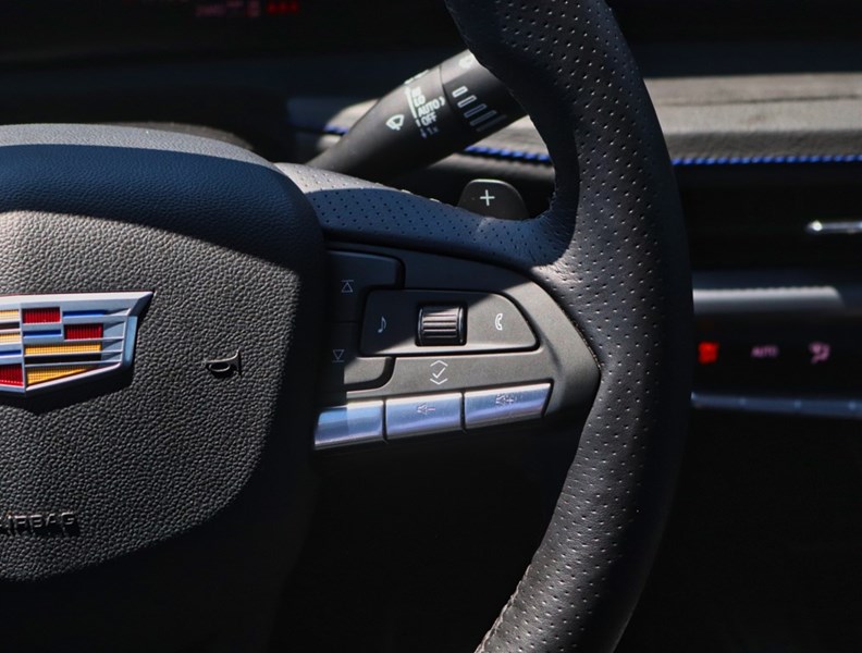 2025 Cadillac Xt4 AWD 4Dr Sport