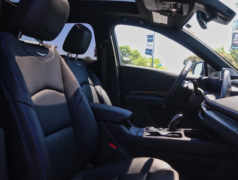 2025 Cadillac Xt4 AWD 4Dr Sport