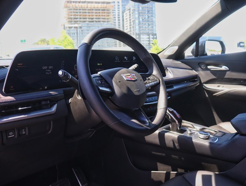 2025 Cadillac Xt4 AWD 4Dr Sport