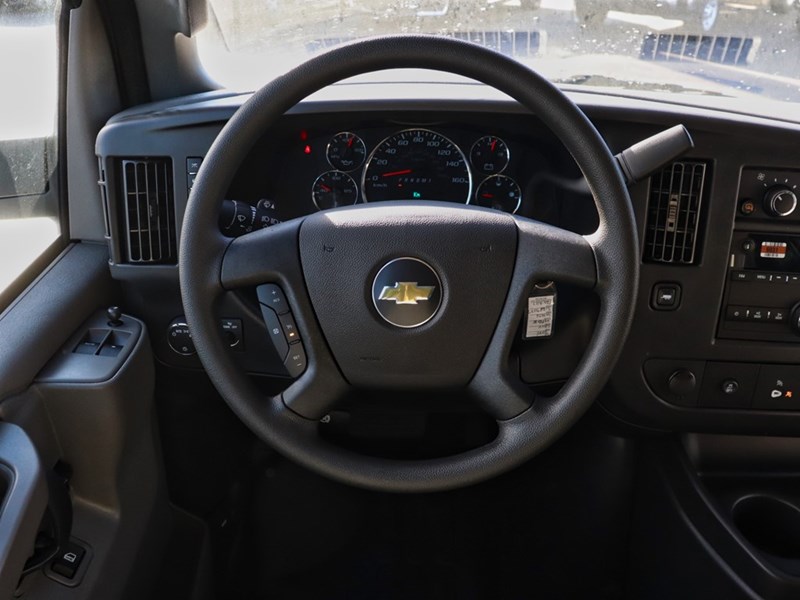 2025 Chevrolet Express 2500 RWD 2500 135