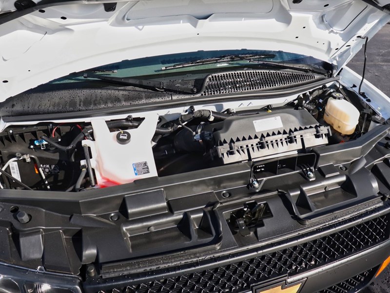 2025 Chevrolet Express 2500 RWD 2500 135