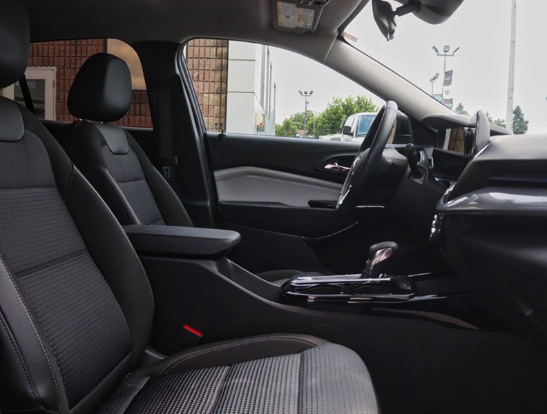 2025 Chevrolet Trax FWD 4Dr LT