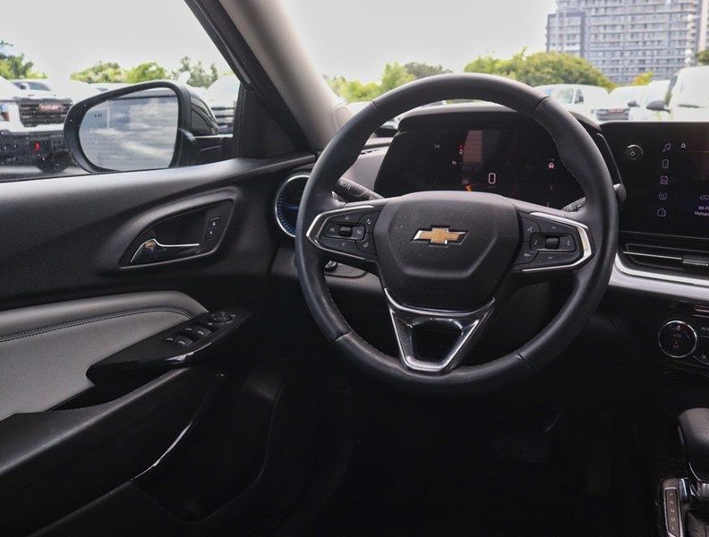 2025 Chevrolet Trax FWD 4Dr LT