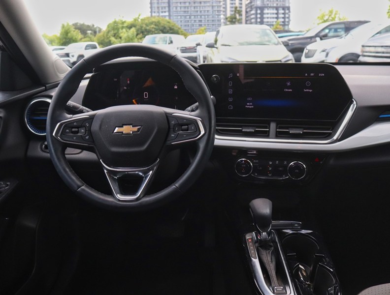 2025 Chevrolet Trax FWD 4Dr LT
