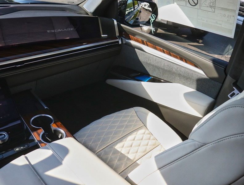 2026 Cadillac Escalade 4WD 4Dr Platinum Sport