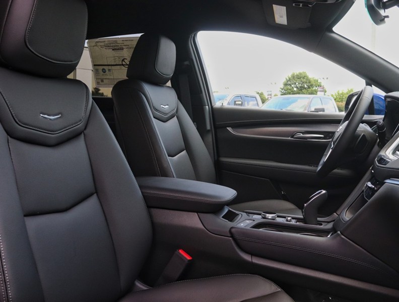 2026 Cadillac Xt5 AWD 4Dr Luxury