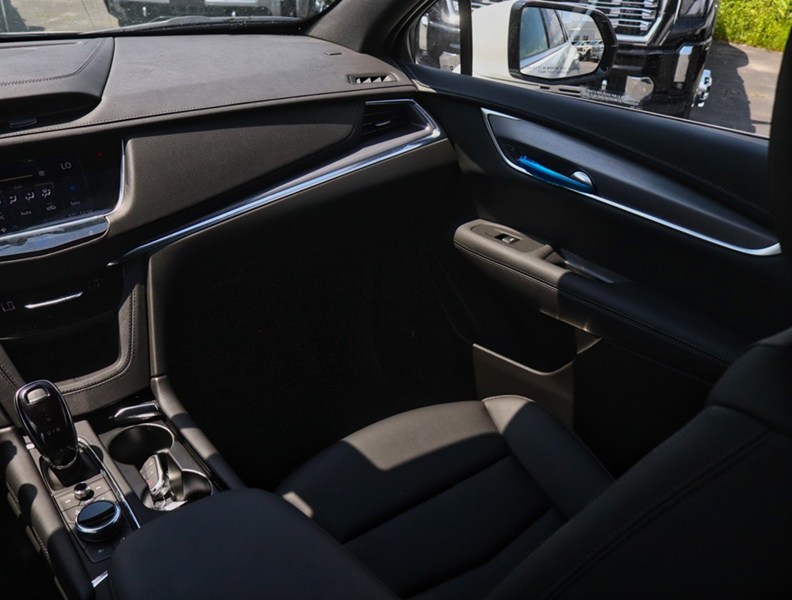 2026 Cadillac Xt5 FWD 4Dr Luxury