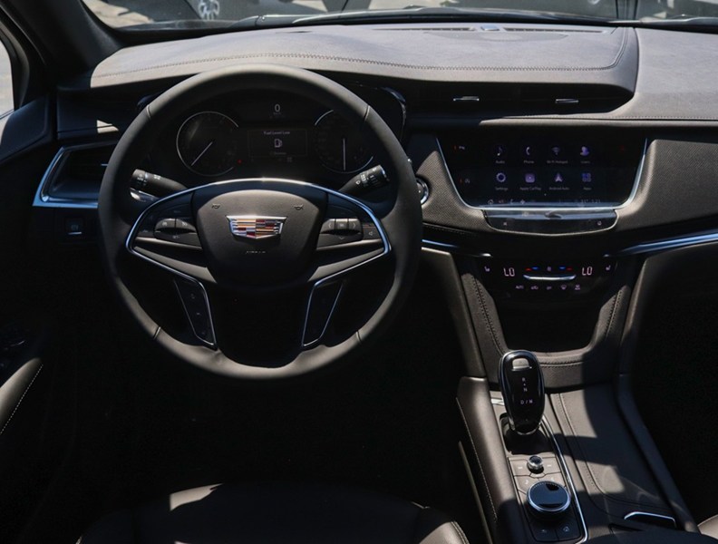 2026 Cadillac Xt5 AWD 4Dr Luxury