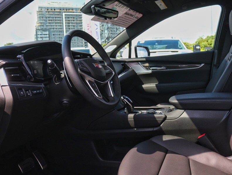 2026 Cadillac Xt5 AWD 4Dr Sport