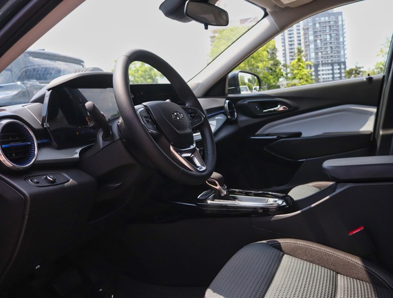 2026 Chevrolet Trax FWD 4Dr LT