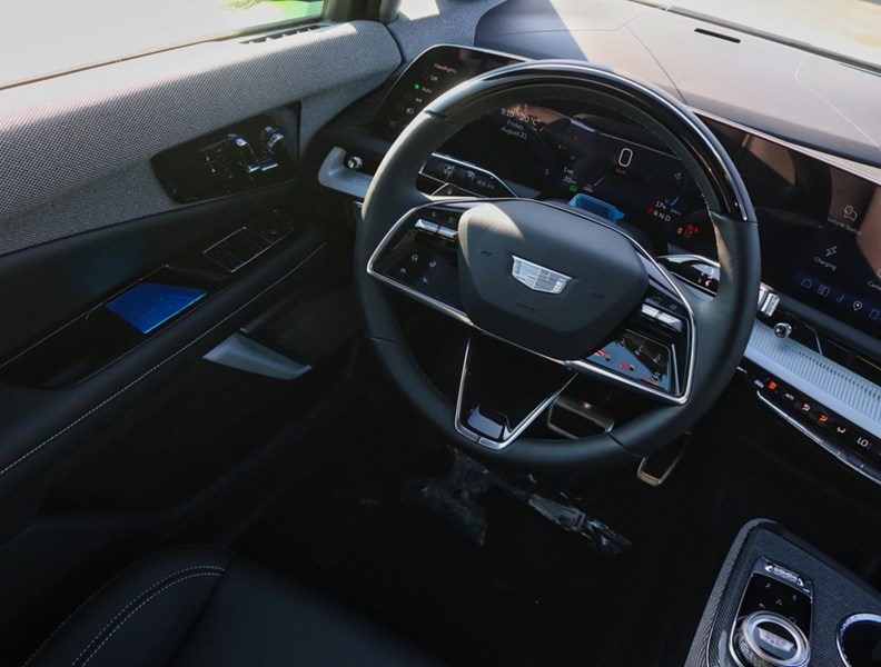 2027 Cadillac Optiq 4Dr Sport