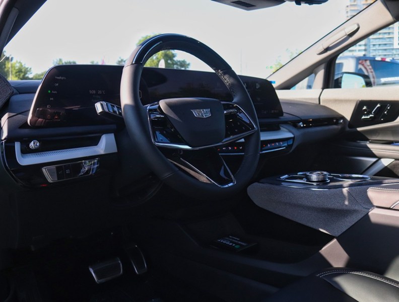 2027 Cadillac Optiq 4Dr Sport