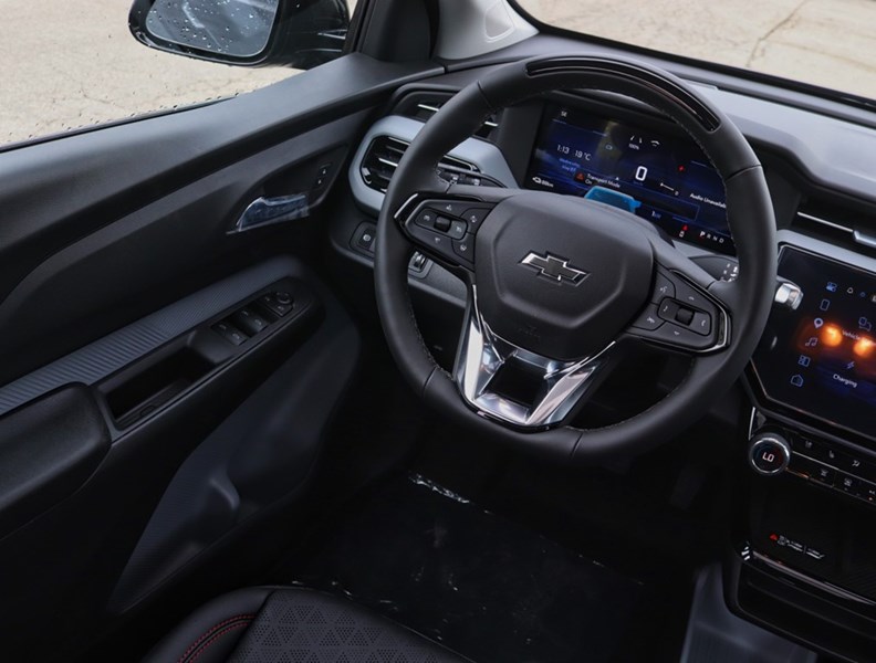2027 Chevrolet Bolt FWD 4Dr RS