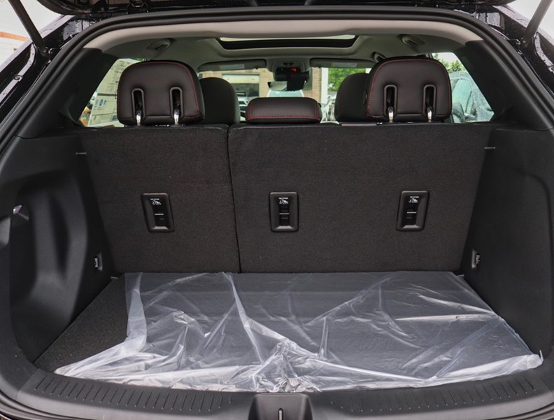 2027 Chevrolet Bolt FWD 4Dr RS