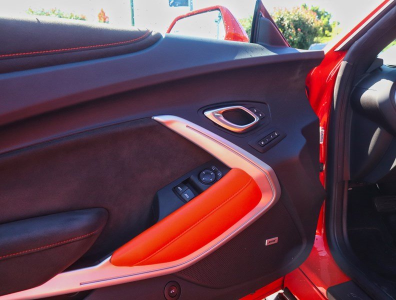 2018 Chevrolet Camaro 2Dr Cpe 2Lt