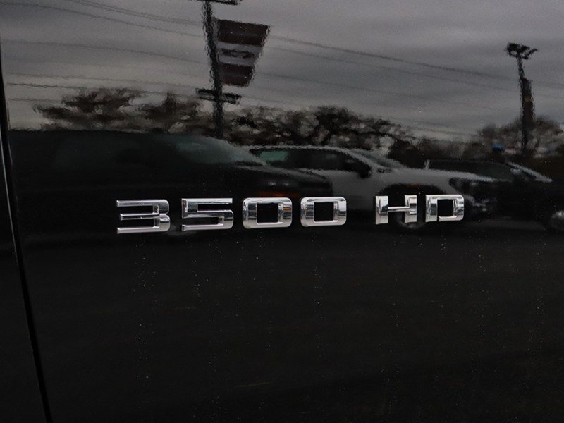 2026 Chevrolet Silverado 3500Hd 4WD Crew Cab 172