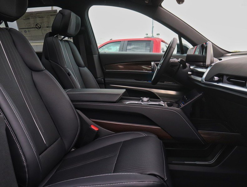 2027 Cadillac Vistiq AWD 4Dr Sport