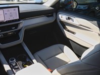 2026 Ford Explorer Active | 4WD | Comf Pkg | Roof | Crbn 20S