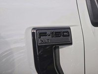 2026 Ford F-150 XLT | 4X4 | 5.0L | 303A | 157 | Blk Pk Pls | Roof