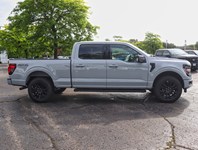 2026 Ford F-150 XLT | 4X4 | 5.0L | 303A | 157 | Blk Pk Pls | Roof