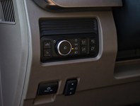 2026 Ford Super Duty F-350 Drw Platinum 4WD Crew Cab 8' Box