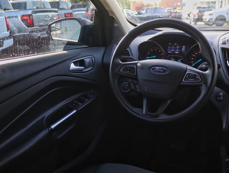 2019 Ford Escape SE | 1.5L | Htd Seats | Alloys | Rear Cam