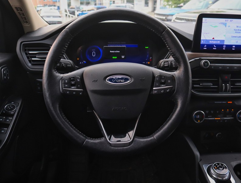 2020 Ford Escape Titanium Hybrid | AWD | Roof | Nav | Leather