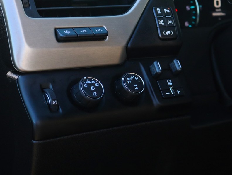 2020 Gmc Yukon Denali | 4WD | 6.2L | Roof | Nav | Pwr Brds | 22S