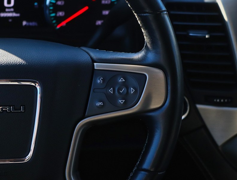 2020 Gmc Yukon Denali | 4WD | 6.2L | Roof | Nav | Pwr Brds | 22S