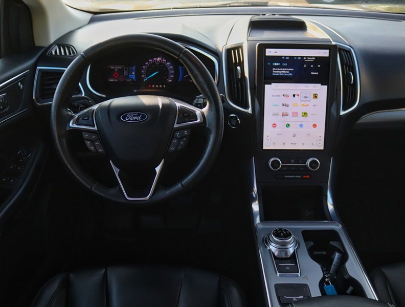 2021 Ford Edge Titanium | AWD | 2.0L | Roof | Htd Str Whl | Tow