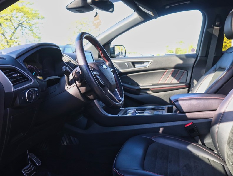 2022 Ford Edge ST Line | AWD | Nav | Roof | Tow | Htd Str Whl