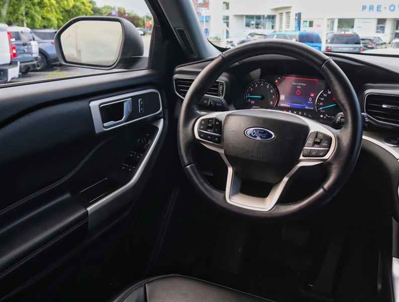 2022 Ford Explorer XLT | 4WD | 2.3L | Nav | Adptv Cruise | 7 Pass