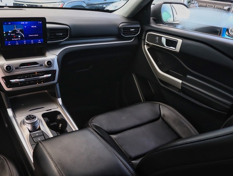 2022 Ford Explorer XLT | 4WD | 2.3L | Nav | Adptv Cruise | 7 Pass