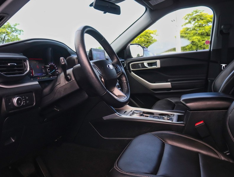 2022 Ford Explorer XLT | 4WD | 2.3L | Nav | Adptv Cruise | 7 Pass