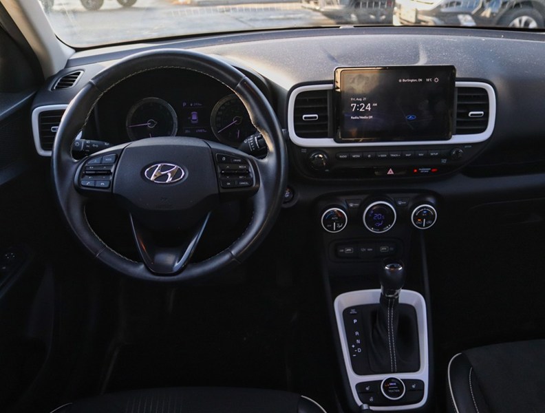 2022 Hyundai Venue Ultimate | Alloys | Htd Seats | Roof | Nav