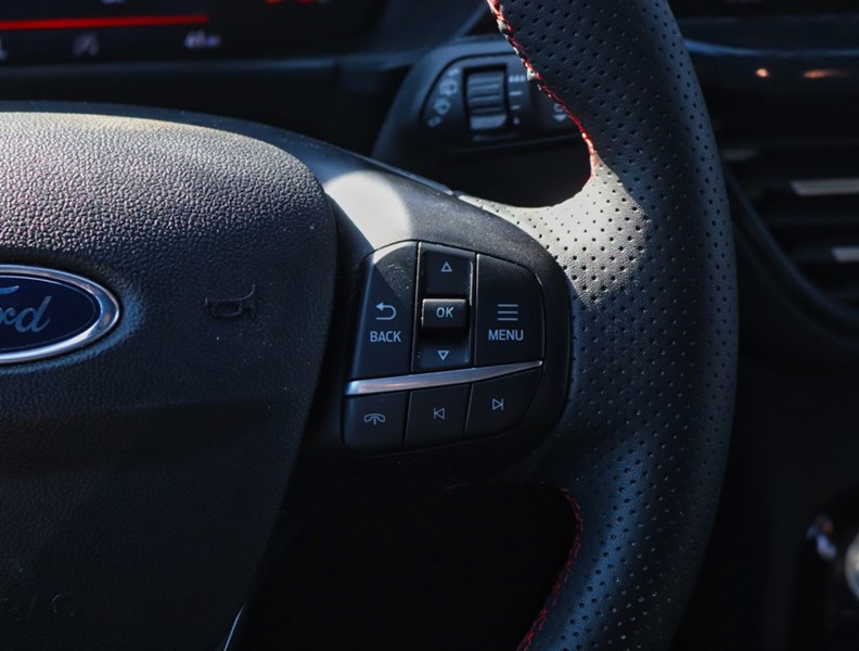 2023 Ford Escape St-Line | AWD | 1.5L | Tech Pkg | Nav |Htd Str Whl