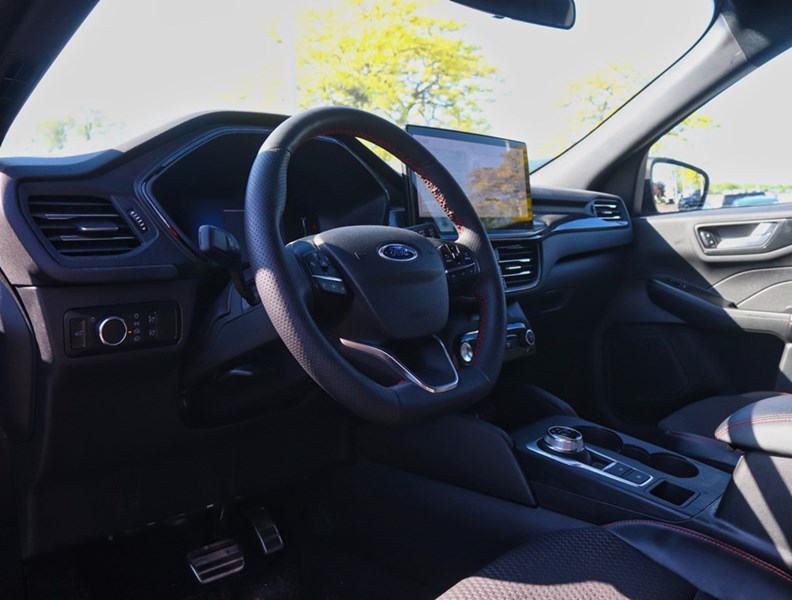 2023 Ford Escape St-Line | AWD | 1.5L | Tech Pkg | Nav |Htd Str Whl