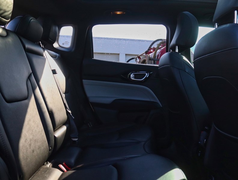 2023 Jeep Compass Limited | 4X4 | 2.0L | Roof | Prem Sound | Htd Str