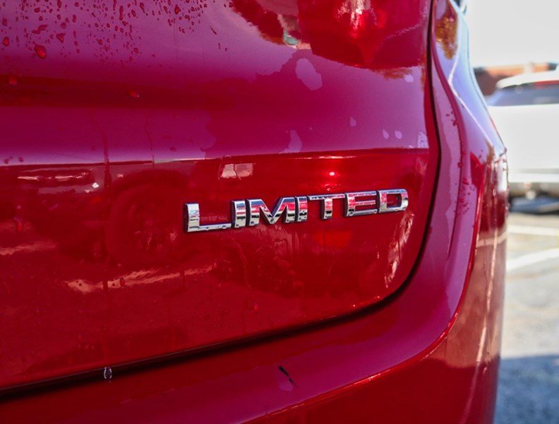 2023 Jeep Compass Limited | 4X4 | 2.0L | Roof | Prem Sound | Htd Str