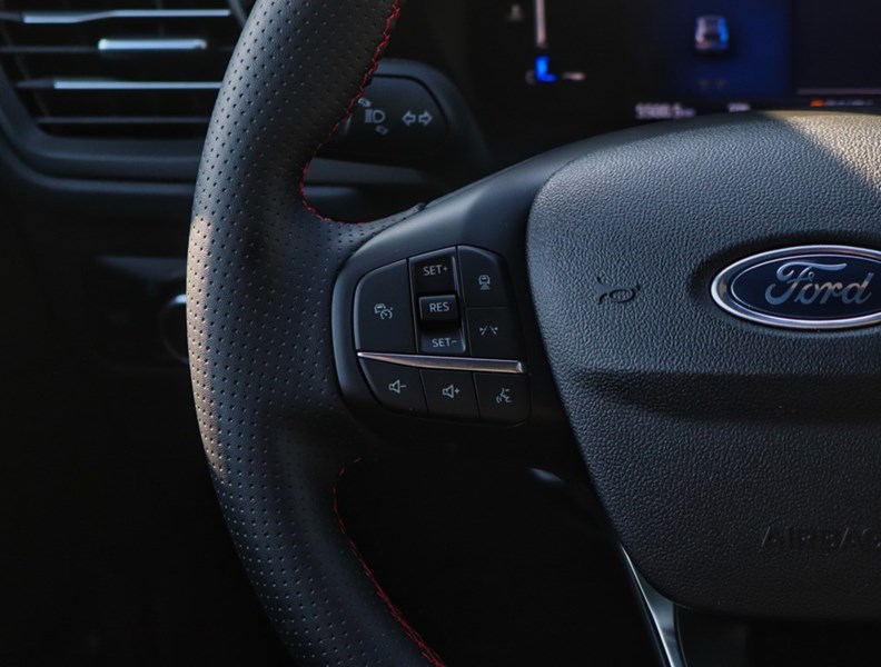 2024 Ford Escape St-Line Select | AWD |2.0L | Tech|Nav |Htd Str Whl