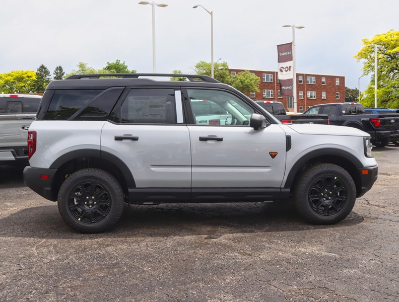 2026 Ford Bronco Sport Badlands | 4X4 | 2.0L | Roof | Tech | Crgo Mgmnt
