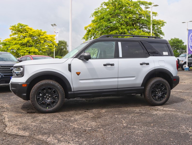 2026 Ford Bronco Sport Badlands | 4X4 | 2.0L | Roof | Tech | Crgo Mgmnt