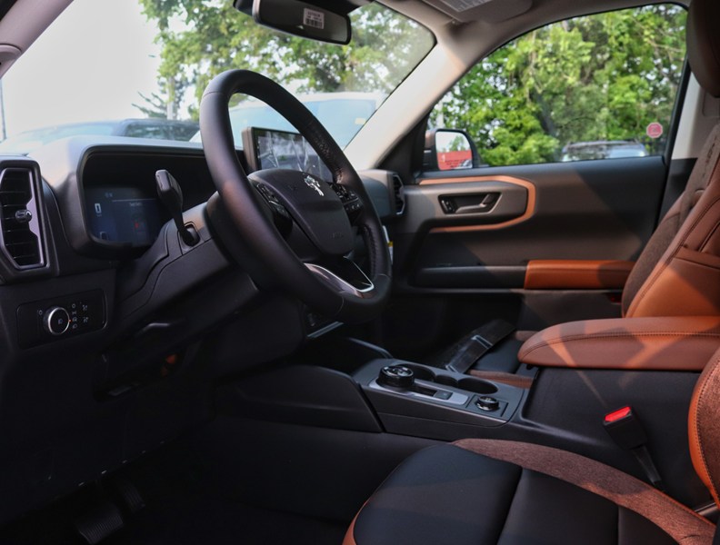 2026 Ford Bronco Sport Outer Banks | 4X4 | 1.5L | Roof | Tech Pkg