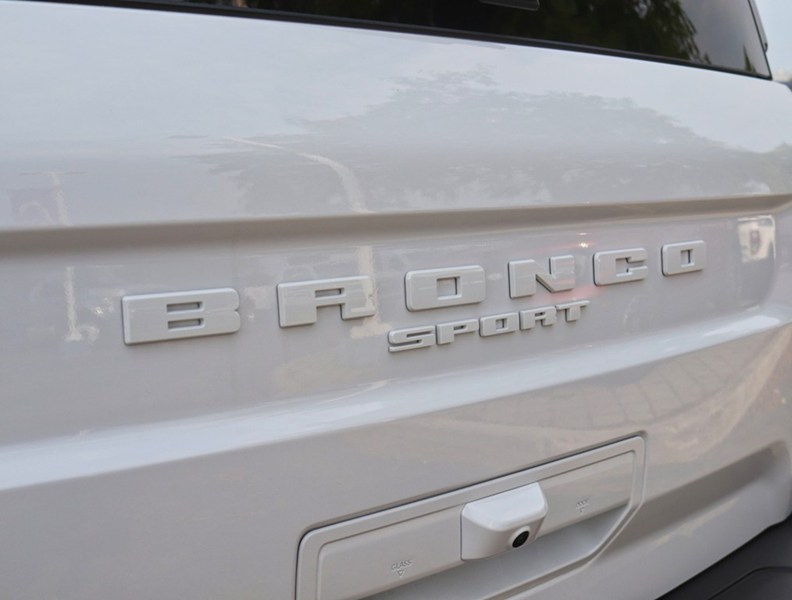 2026 Ford Bronco Sport Badlands | 4X4 | 2.0L | Roof | Tech | Crgo Mgmnt